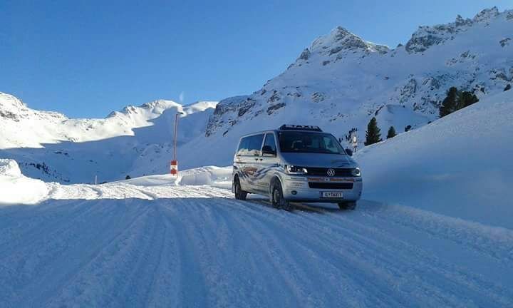 Taxi Schwaninger im Schnee